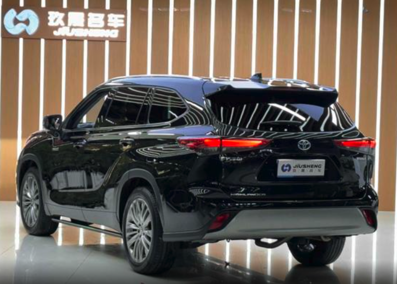 TOYOTA HIGHLANDER HYBRID Premium Edition 2023