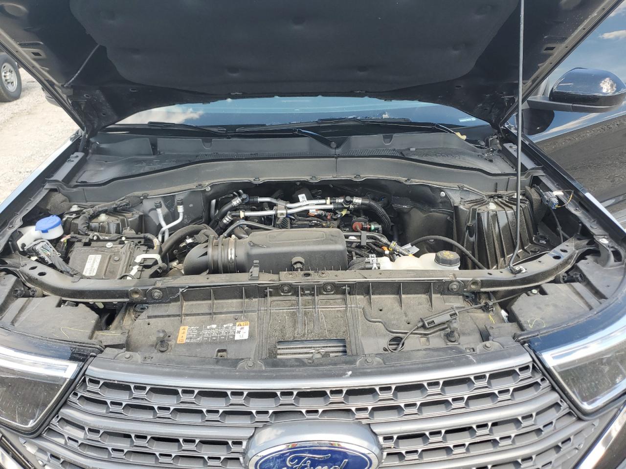FORD EXPLORER XLT 2023