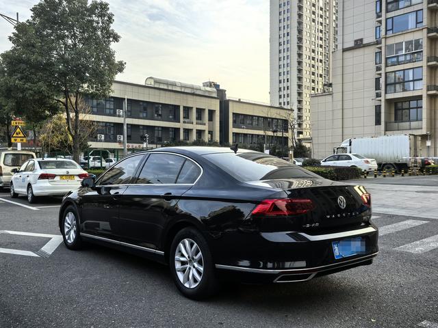 VOLKSWAGEN PASSAT 2020