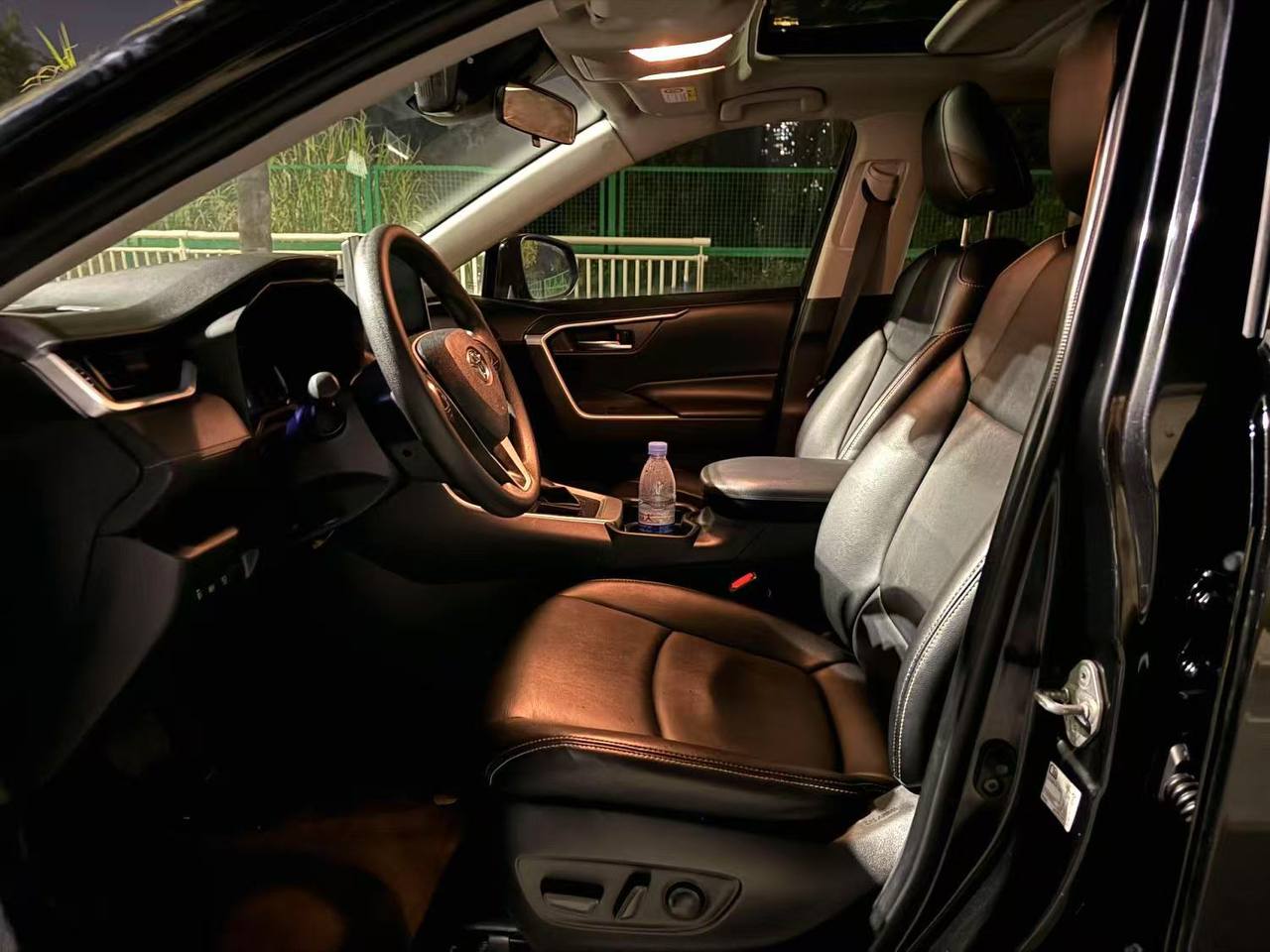 TOYOTA RAV4 2021