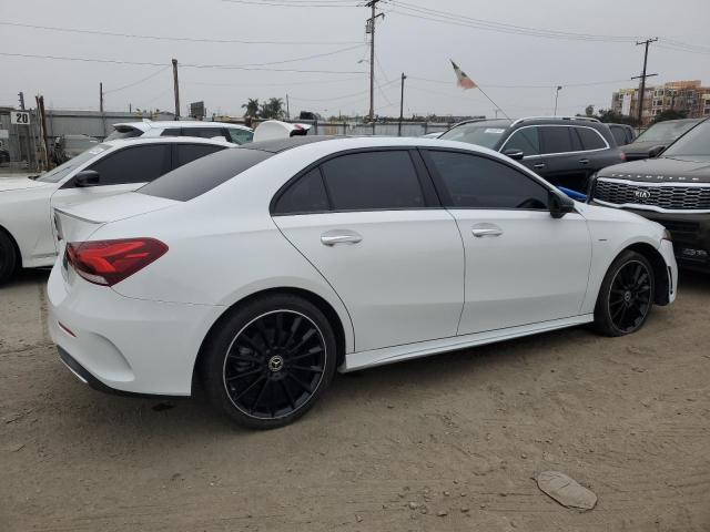 MERCEDES-BENZ A 220 2020