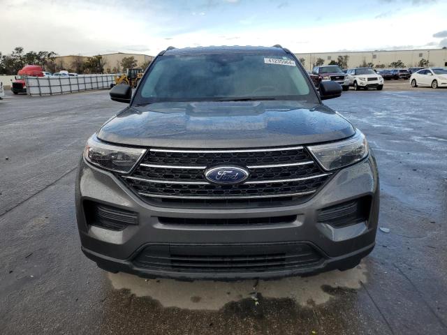 FORD EXPLORER XLT 2021