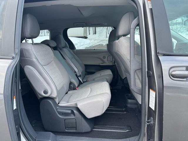 TOYOTA SIENNA LE 2023