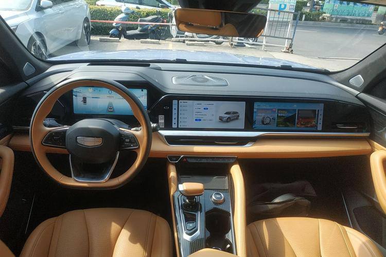 Geely Xingyue 2022