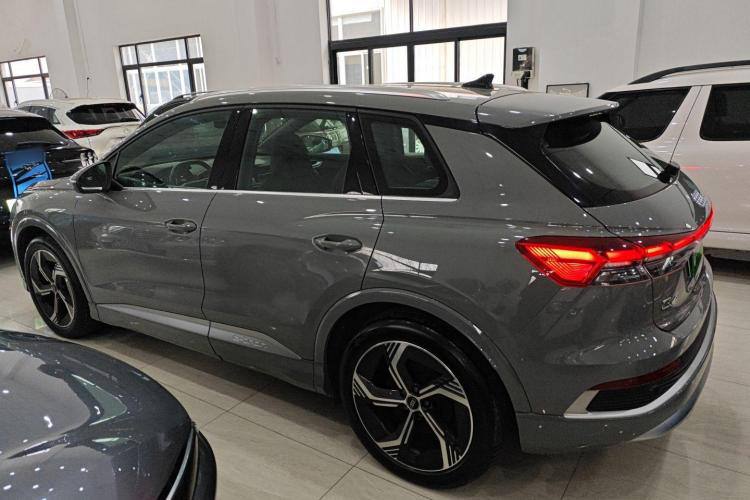AUDI Q4 E-TRON Creative Edition 2022