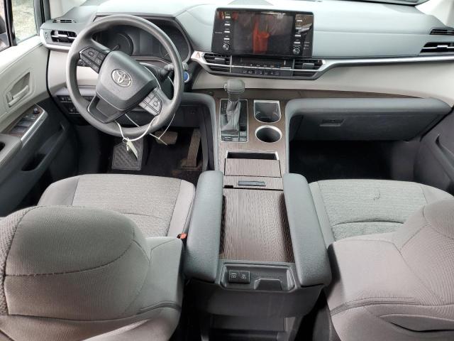 TOYOTA SIENNA LE 2022