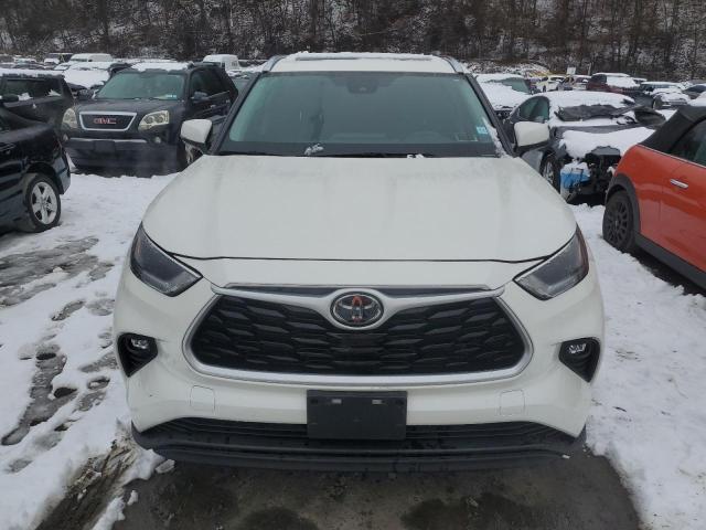 TOYOTA HIGHLANDER XLE 2021