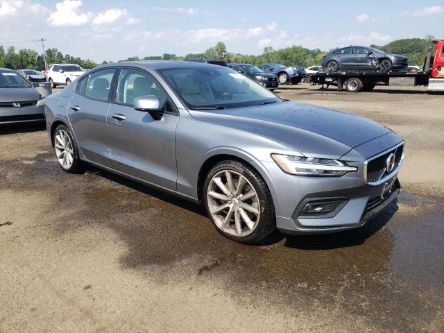 VOLVO S60 T6 MOMENTUM 2020