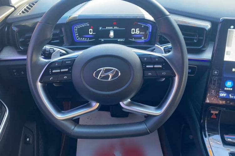 Hyundai Custo 380TGDi 2021