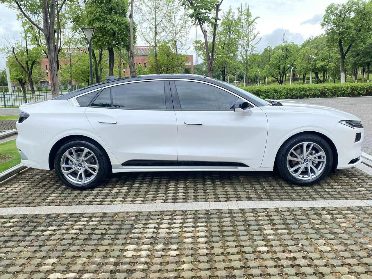 FORD MODEO 245 2022