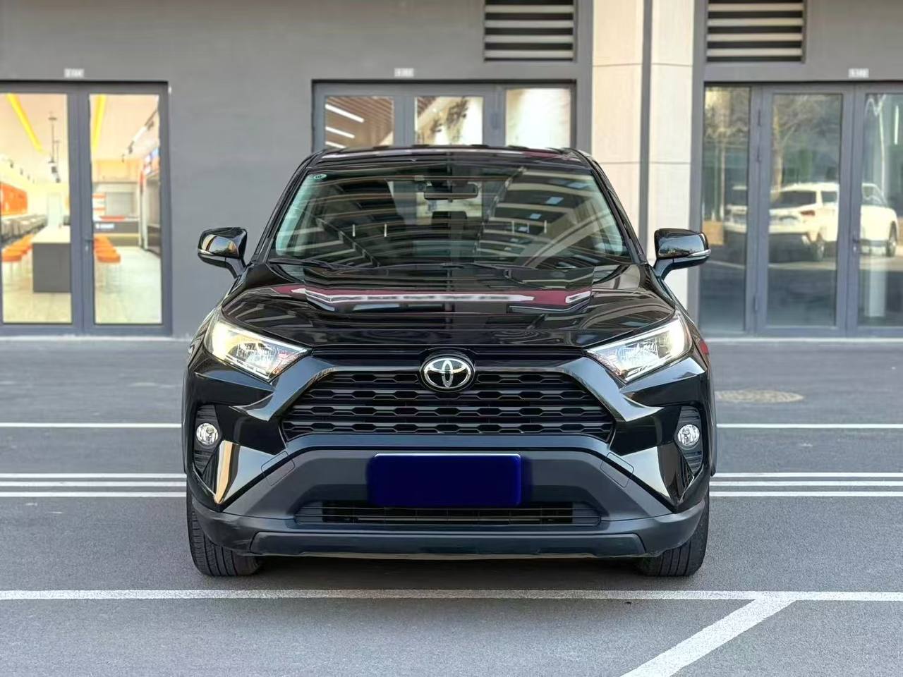 TOYOTA RAV4 2021