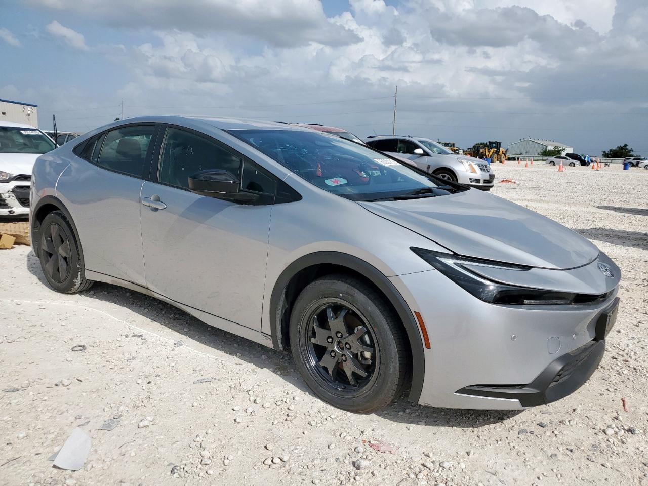 TOYOTA PRIUS LE 2024