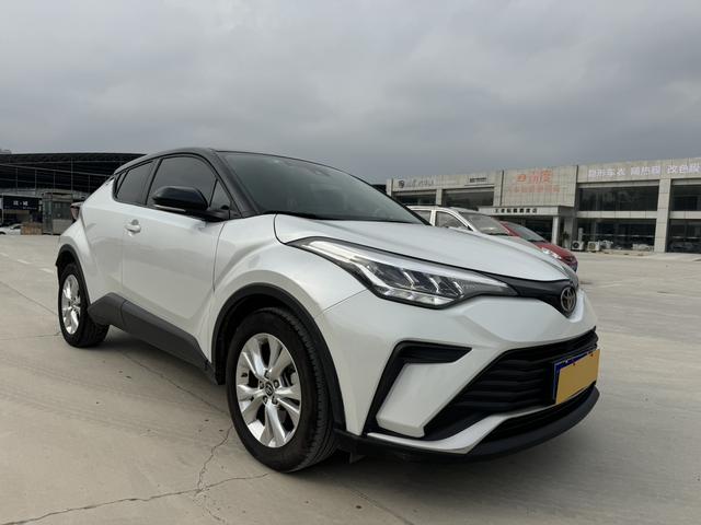 TOYOTA C-HR 2021