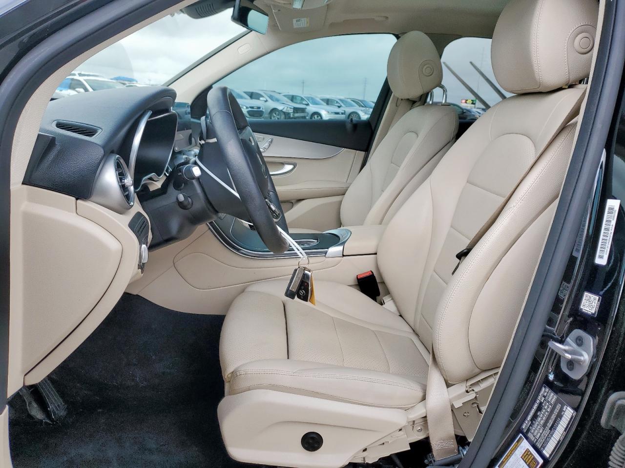 MERCEDES-BENZ GLC 300 2022