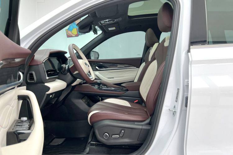 Geely Monjaro 2021