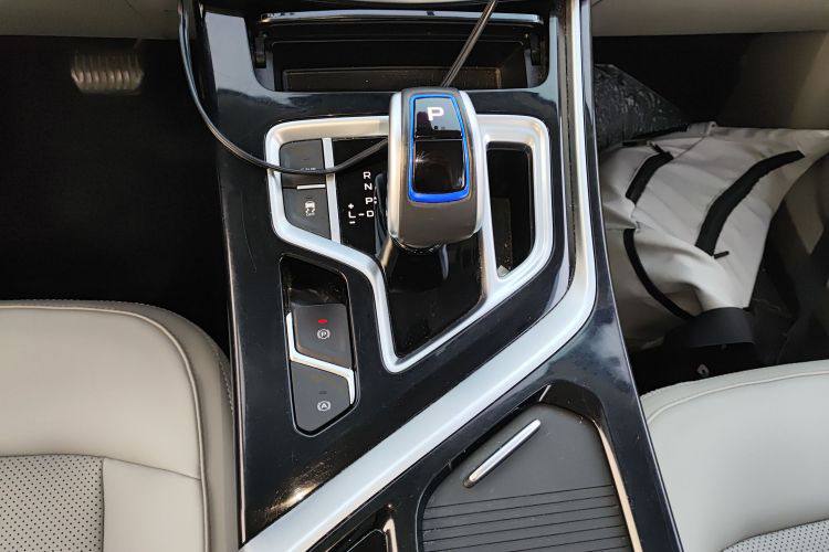 Geely Jiaji 2021