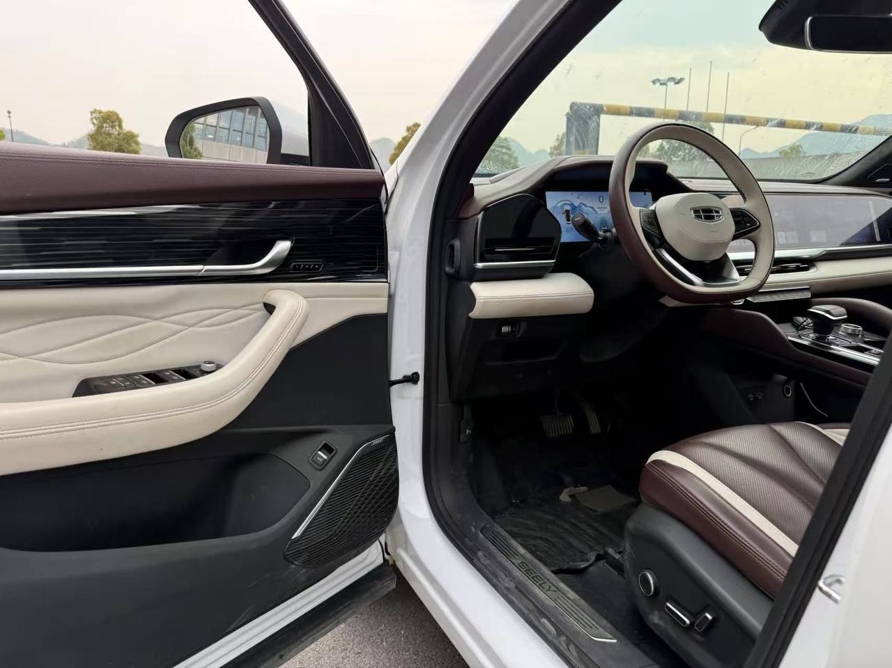 Geely Monjaro 2021