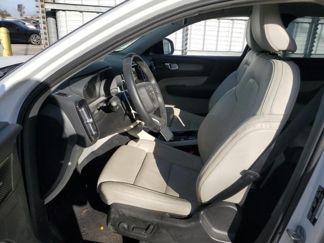 VOLVO XC40 ULTIMATE 2024