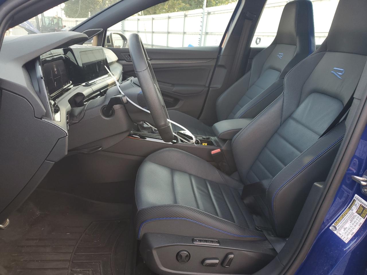 VOLKSWAGEN GOLF R 2024