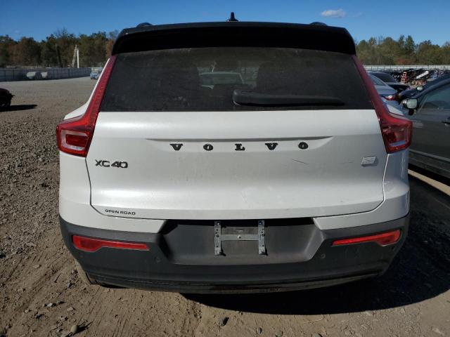 VOLVO XC40 P8 RECHARGE PLUS 2022