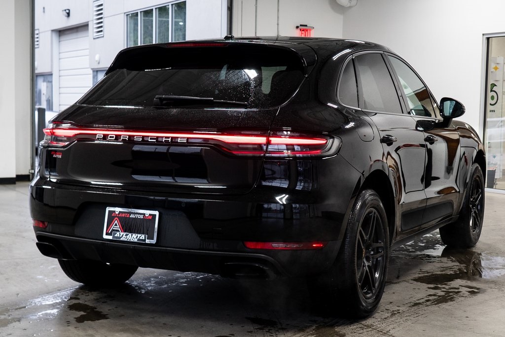 Porsche Macan Black edit 2020