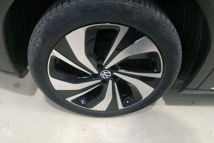 VOLKSWAGEN ID6 CROZZ 2022