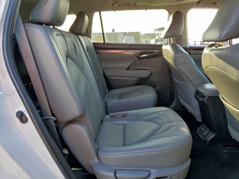 TOYOTA HIGHLANDER LIMITED 2022