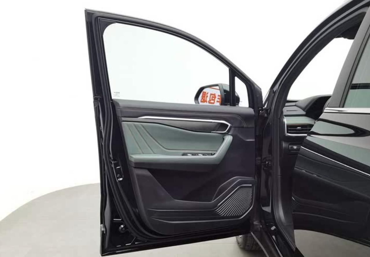 Geely Haoyue L 2023