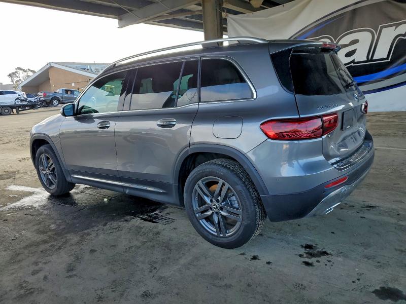 MERCEDES-BENZ GLB 250 2024