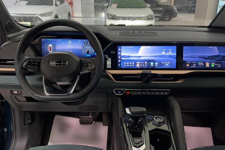 Geely Monjaro 2021