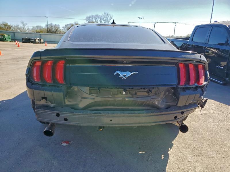 FORD MUSTANG 2022