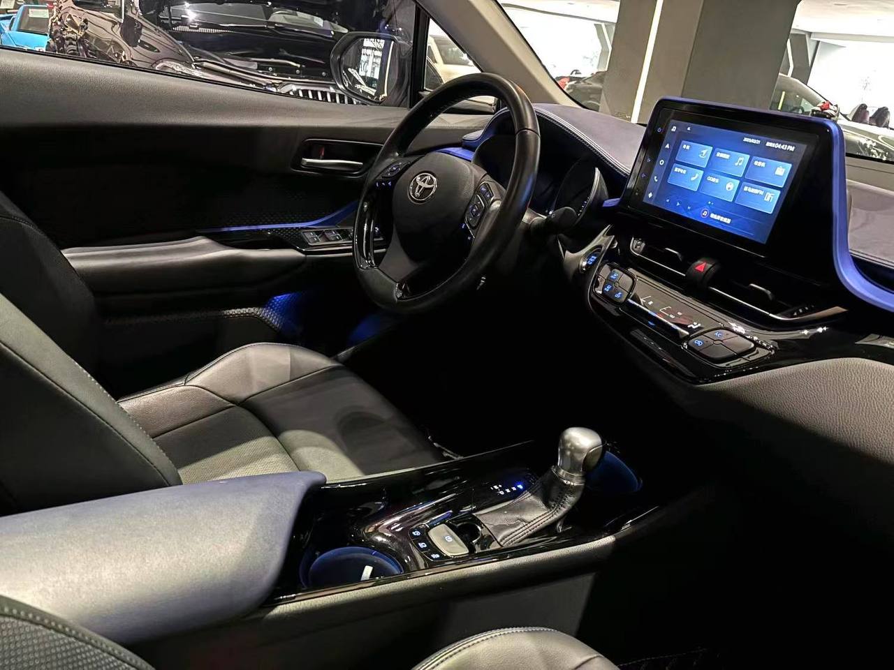 TOYOTA C-HR 2021