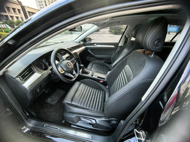 VOLKSWAGEN PASSAT 2020