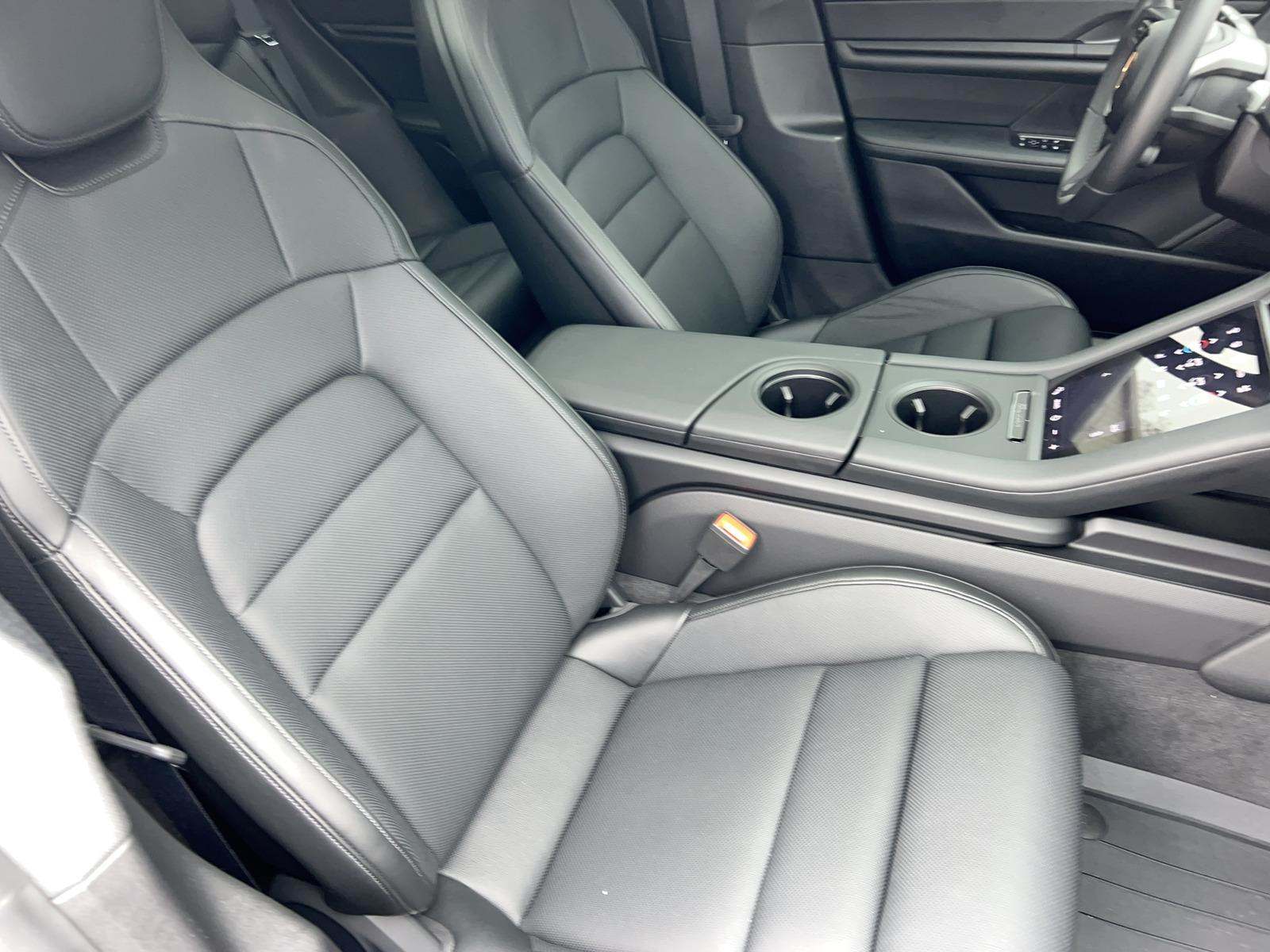 Porsche Taycan 4 2022