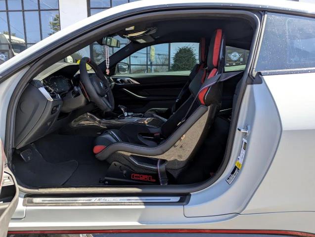 BMW M4 CSL 2023