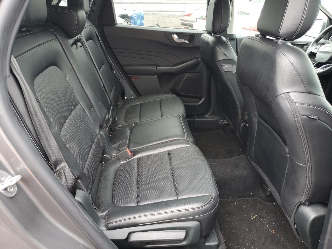 FORD ESCAPE SEL 2022