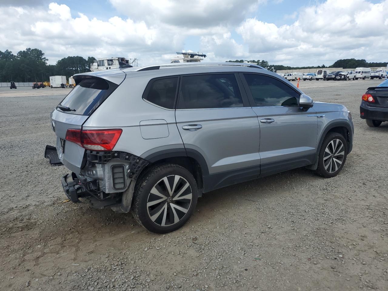 VOLKSWAGEN TAOS SE 2023