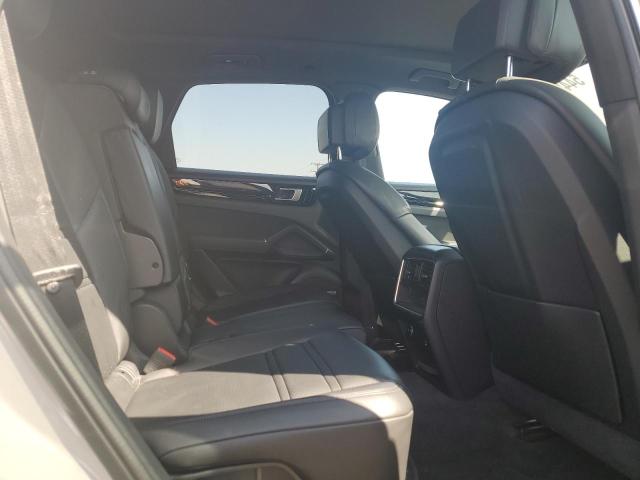 PORSCHE CAYENNE 2021