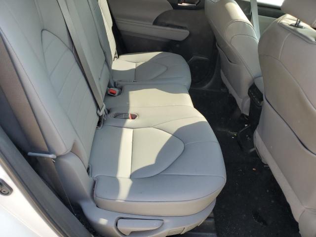 TOYOTA HIGHLANDER XLE 2021