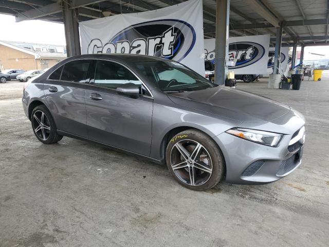MERCEDES-BENZ A 220 2021