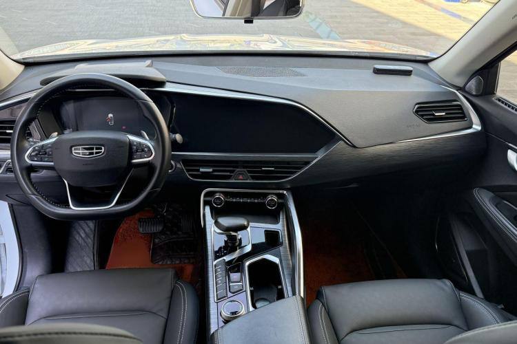 Geely Tugella 2020