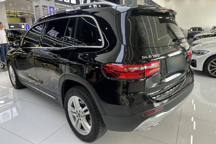 MERCEDES-BENZ GLB 180 2020