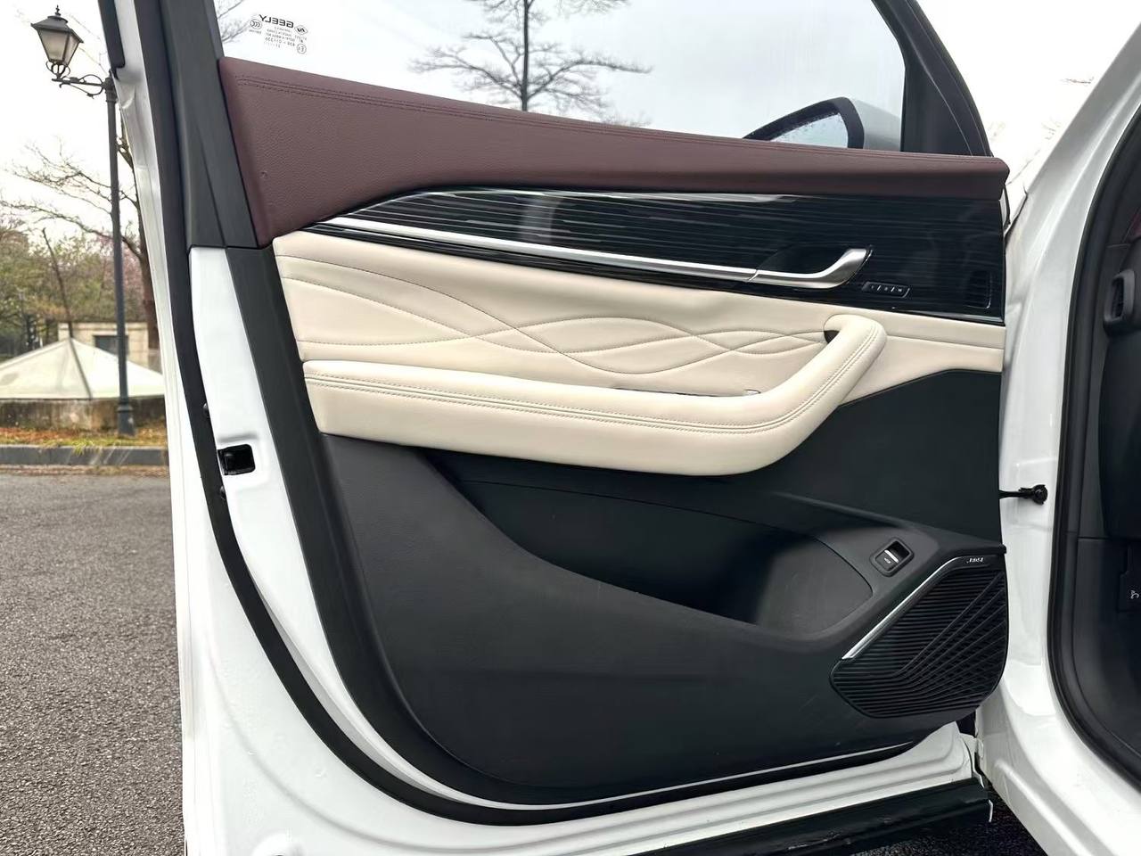 Geely Monjaro 2021