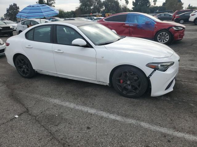 ALFA ROMEO GIULIA SUPER 2022
