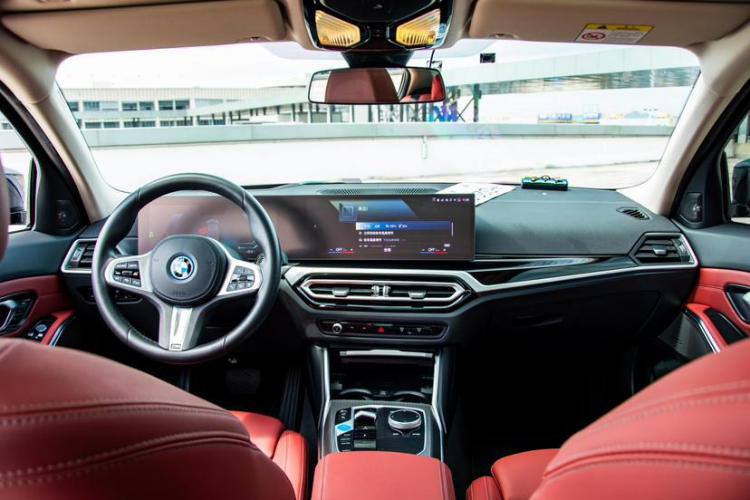 BMW i3 2023
