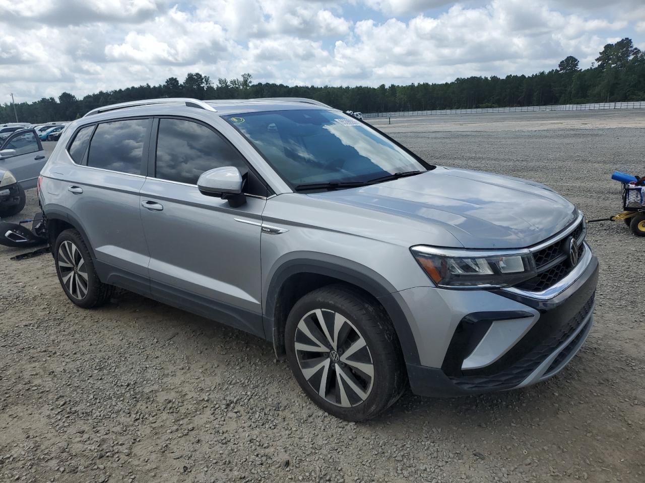 VOLKSWAGEN TAOS SE 2023