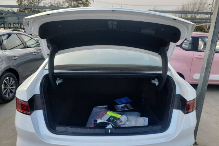 BYD Qin PLUS Honor Edition DM-i 55KM Leading Model 2024