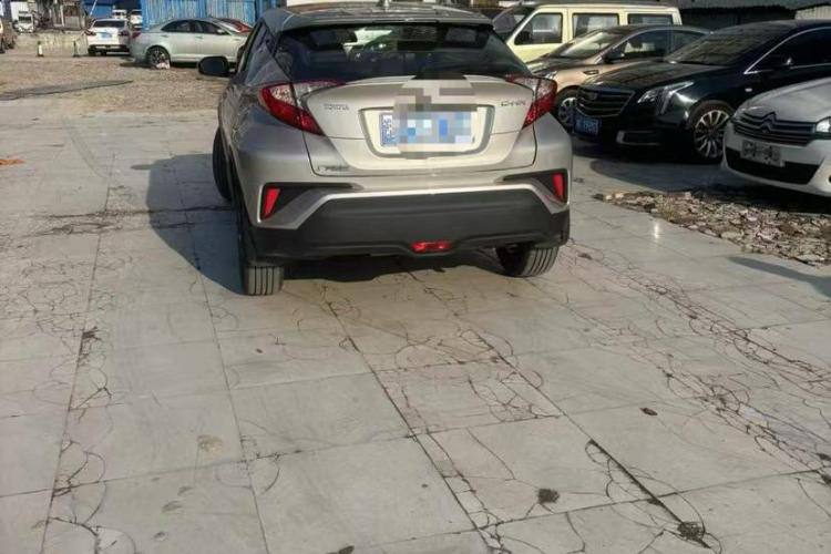 TOYOTA C-HR 2020
