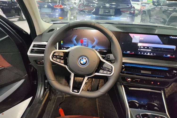 BMW i3 eDrive40L Night Set 2025