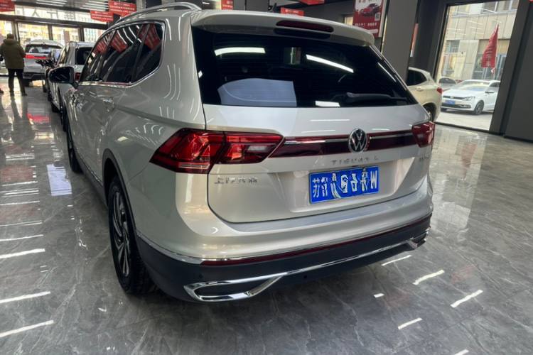 Volkswagen Tiguan L 2022